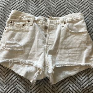 Levi’s 501 white jean shorts